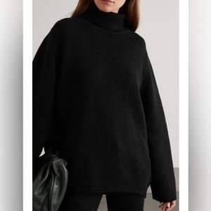 Toteme Wool and Cashmere Turtleneck Sweater
